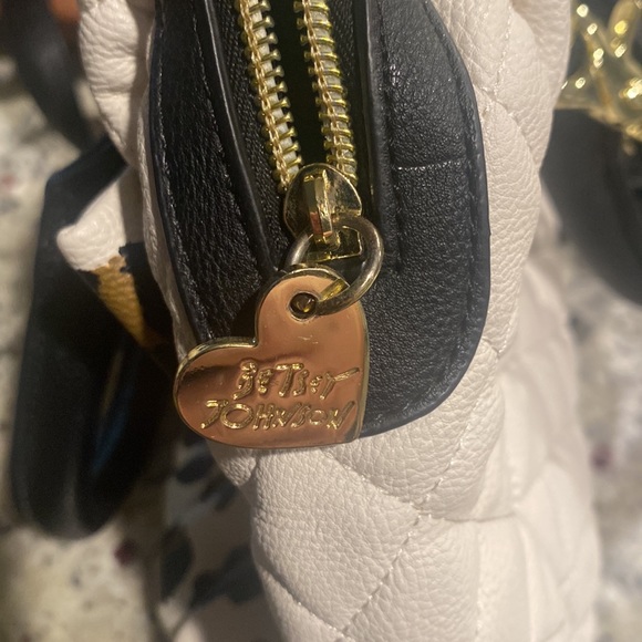 Betsey Johnson womens purse - Picture 6 of 6